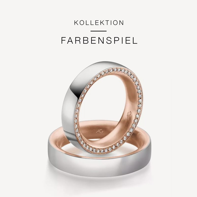 Juwelier-Morawitz-Gerstner-Kollektion-Farbenspiel Abgebildet sind zwei elegante Eheringe, einer vertikal und einer horizontal, beide in einem eleganten Silberton. Der vertikale Ring ist mit einer zarten Reihe Diamanten am Rand versehen, während der horizontale Ring schlicht ist. Der Text darüber lautet „KOLLEKTION FARBENSPIEL“. Erhältlich bei Juwelier Morawitz in Düsseldorf.